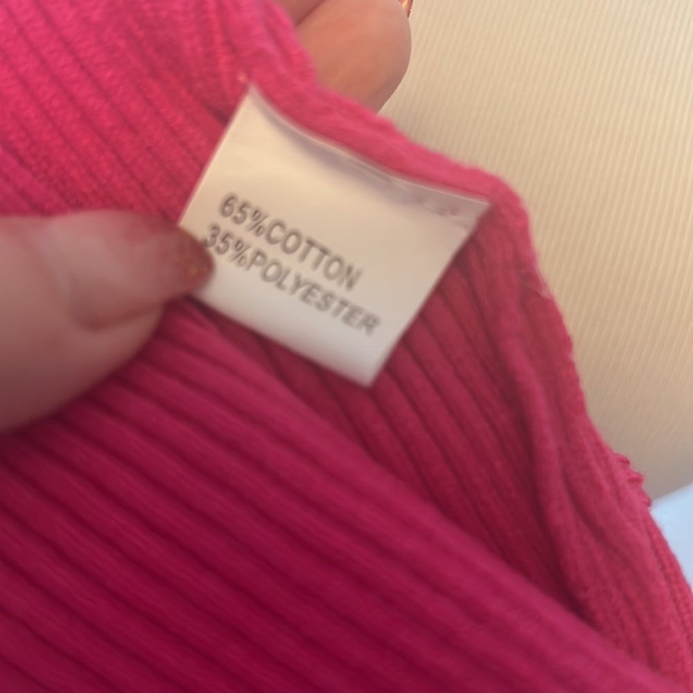 ✅ $5 ADD-ON ✅ Pink Crop Halter Knit Top Size S ✅ $5 ADD-ON ✅ ✅ $5 ADD-ON ✅ - Picture 4 of 5